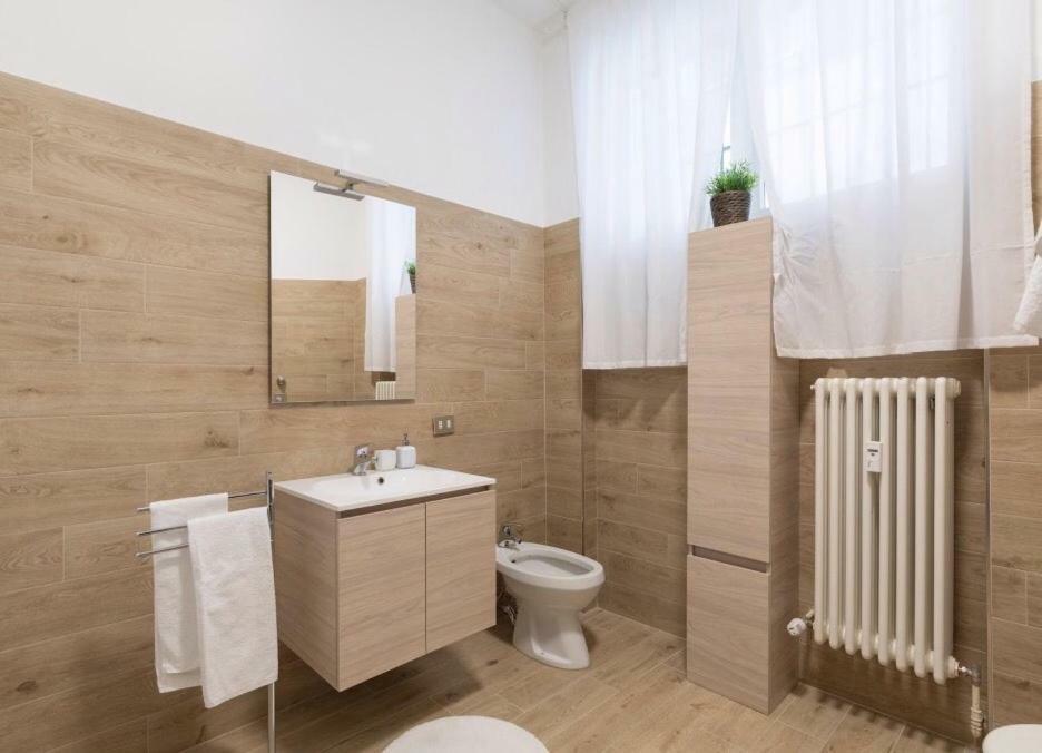 Lovely, Charming And Quiet Apartment In The Centre Air Conditioned And Free Private Garage コモ エクステリア 写真